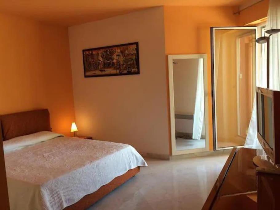 Ferienwohnung Victoria Bilocale Centro Citta E Vista Mare Menton Exterior foto